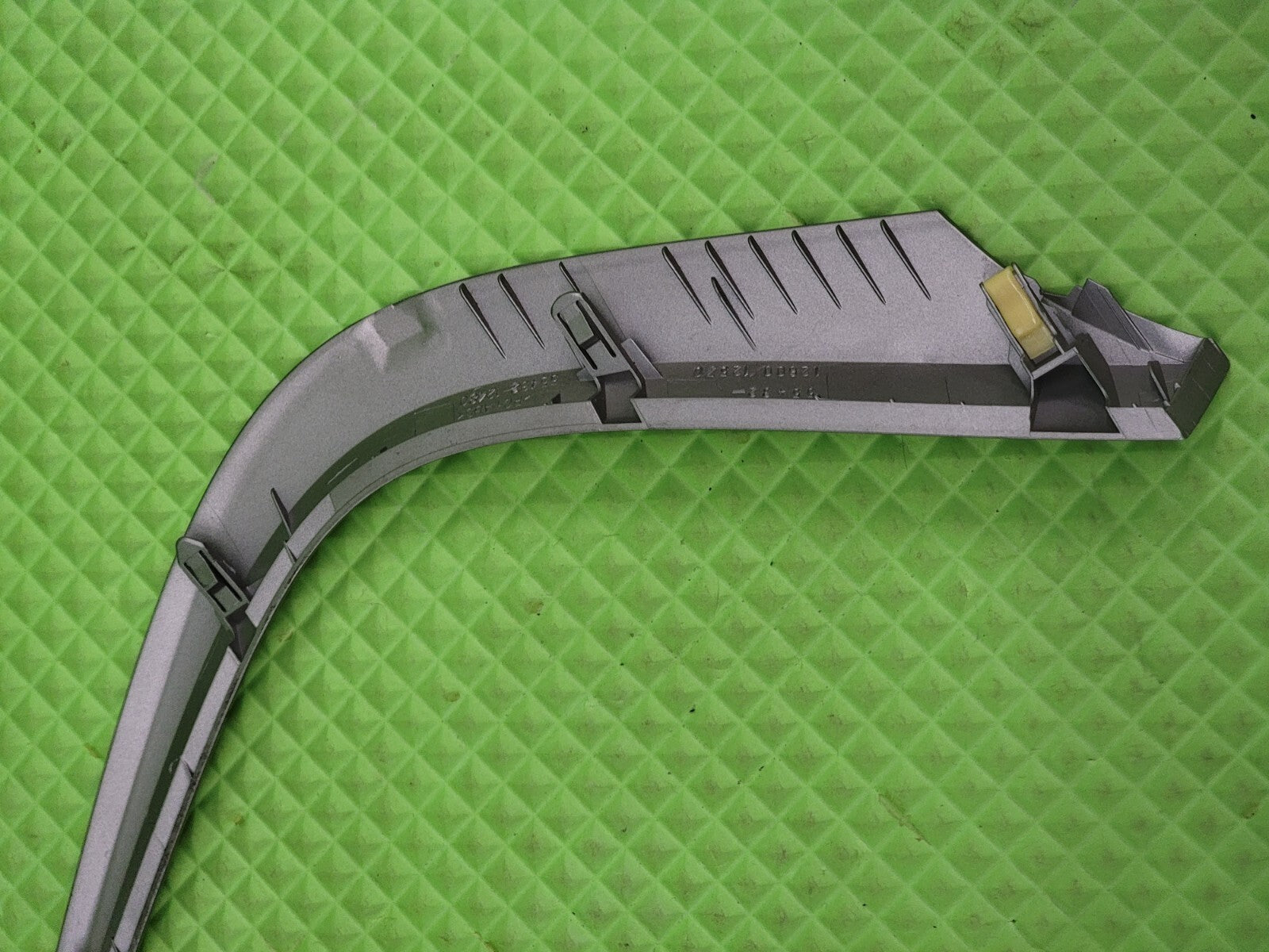 🔥2009-2013 Toyota Corolla Shifter Bezel Trim Molding LEFT side OEM silver
