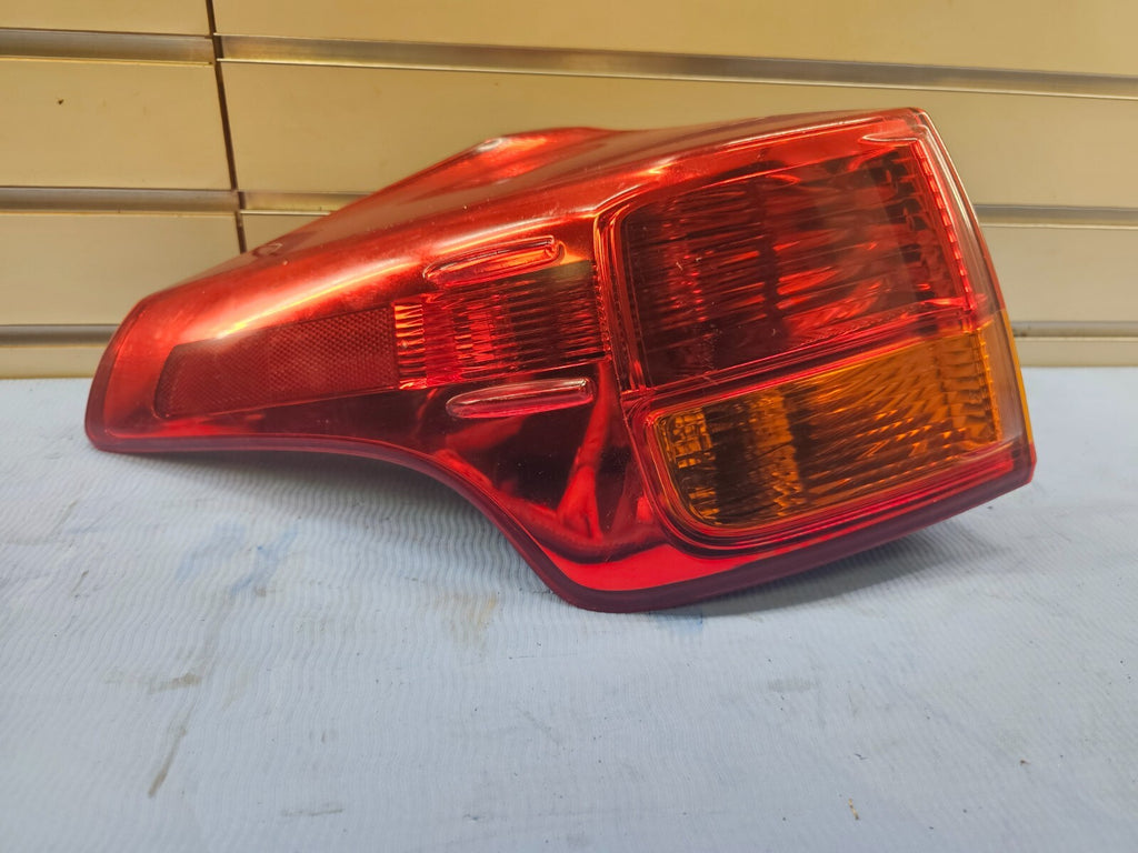 🔥13-16 Toyota RAV4 Rear Outer Left Driver Tail Brake Stop light Lamp Assembly