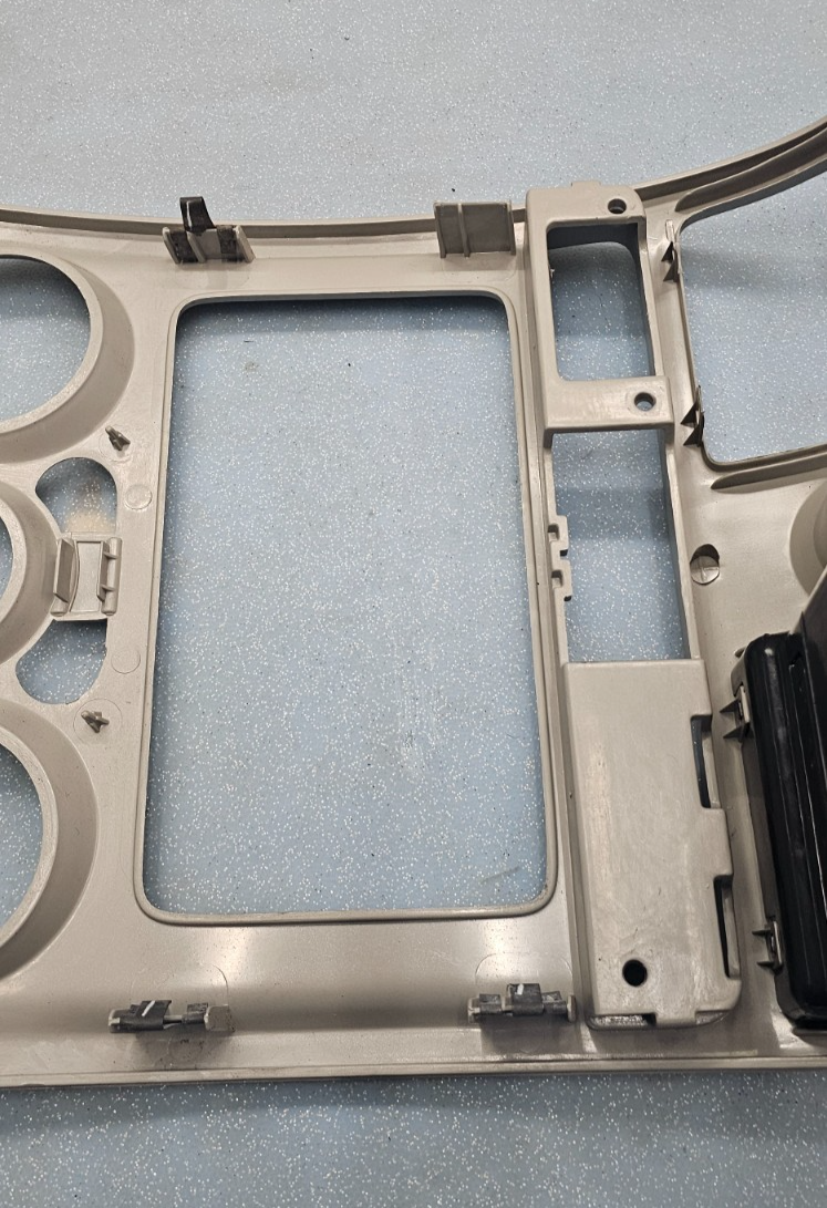 🔥2004-2012 CHEVY COLORADO GMC CANYON CENTER DASH RADIO VENT BEZEL SILVER