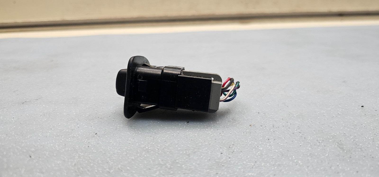 🔥99-04 FORD MUSTANG DRIVER LEFT POWER MIRROR CONTROL SWITCH