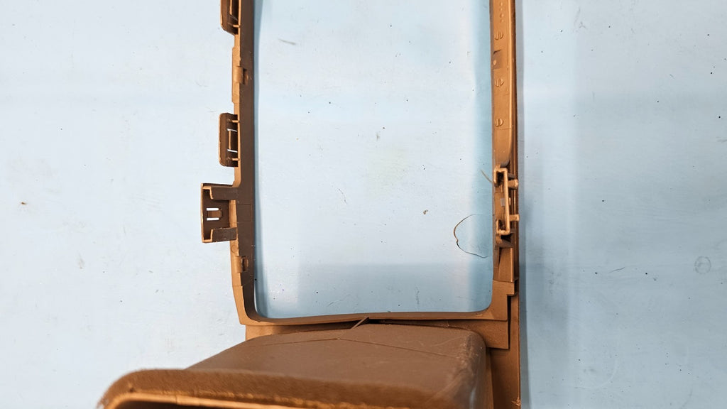 🔥03-08 COROLLA CENTER DASH AM FM RADIO STEREO BEZEL TRIM PANEL OEM TAN