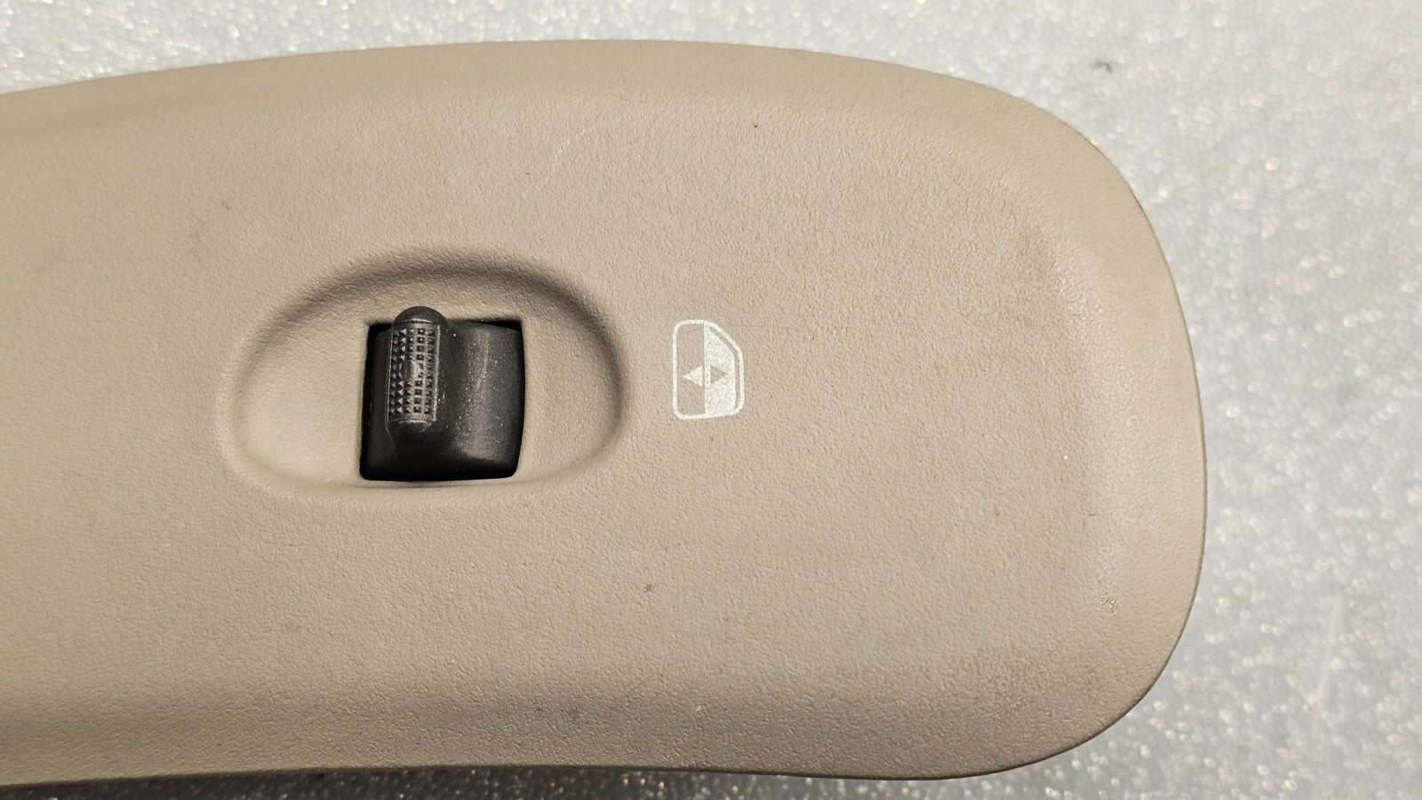 🔥01-07 Caravan Town Country Front Right Passenger Window Door Lock Switch Tan