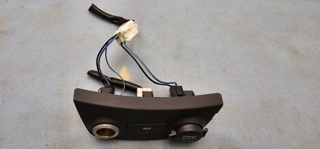 🔥2006-2011 ACCENT ELANTRA AUX JACK INPUT ADAPTER 12V TRIM PANEL BLACK OEM