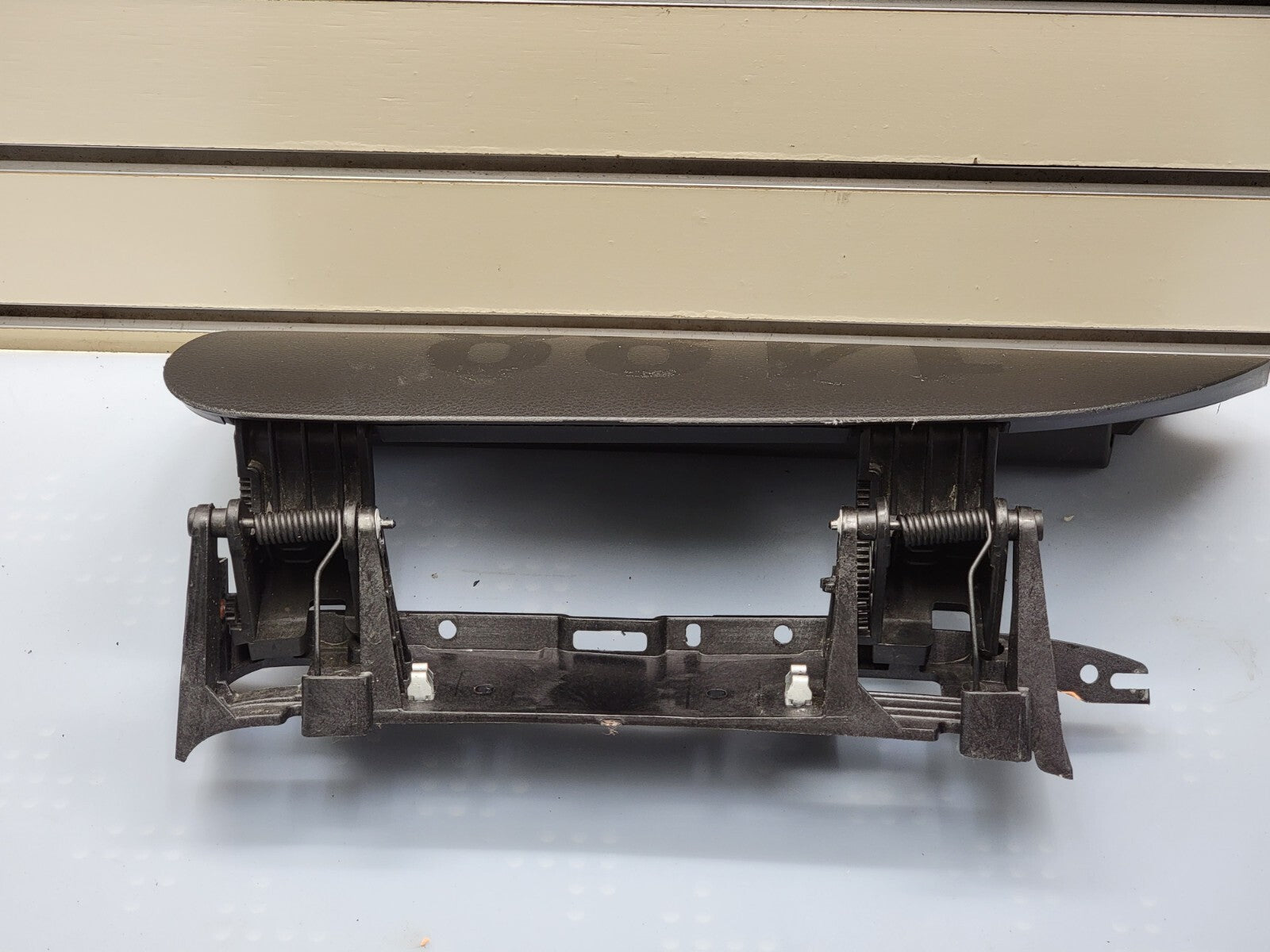 🔥11-16 Chrysler Town & Country Dodge Grand Caravan Upper Glove Box OEM BLACK