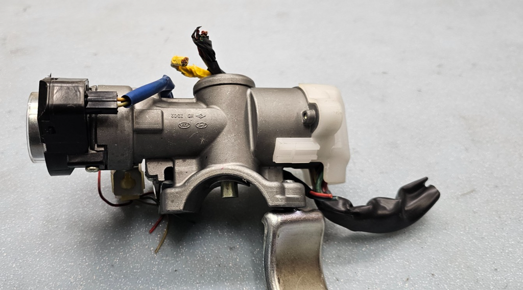 🔥09-12 Hyundai Elantra Automatic Touring Wagon Ignition Switch Cylinder OEM