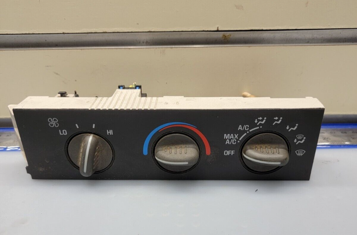 🔥01-07 Chevrolet Express 1500 A/C Heater Temperature Climate Control Unit Dash