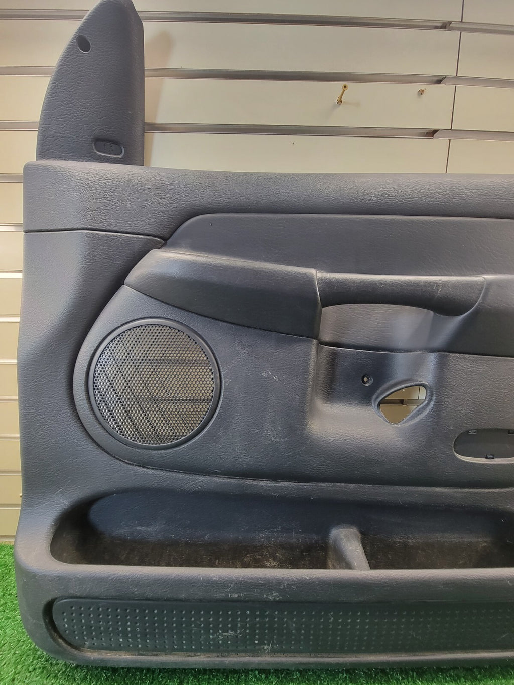 🔥02-05 Dodge RAM Interior Door Panel Front LRIGHT PASSENGER BLACK Auto D11