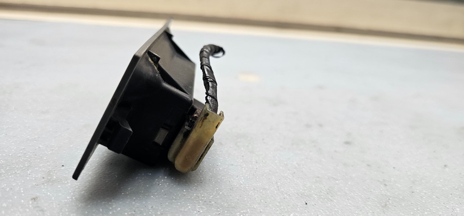 🔥2005-2007 Honda Odyssey license plate light Assembly OEM C102 BLACK