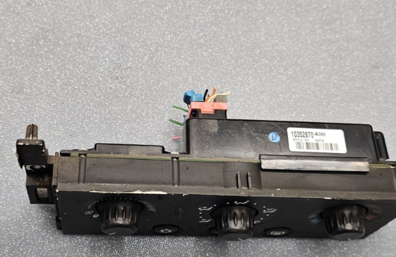 🔥04-08 Grand Prix Dash AC Heater Climate Control Module Panel Temperature
