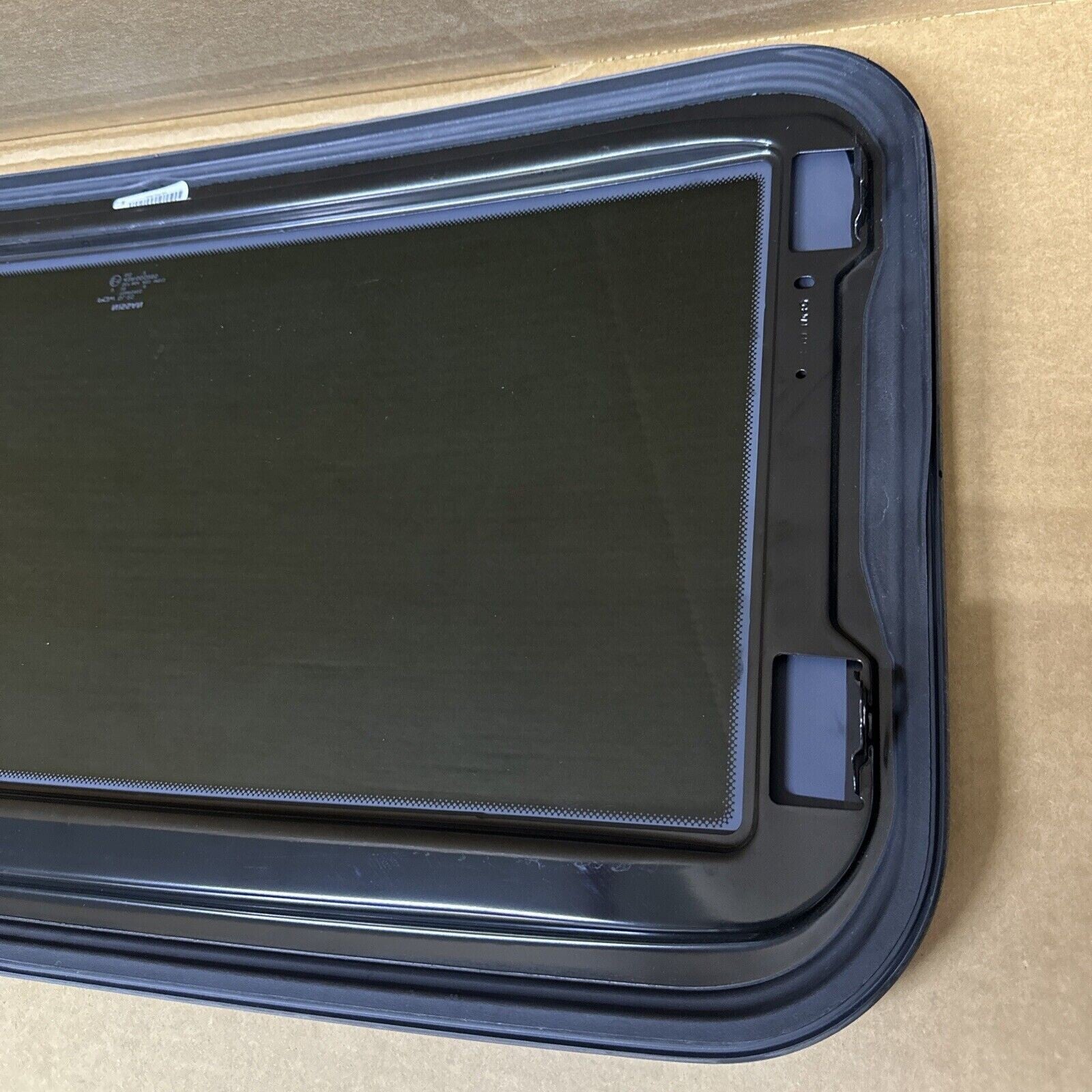2009-2014 Nissan Maxima Single Sun Roof Moonroof Window Glass Lid Assembly Slide
