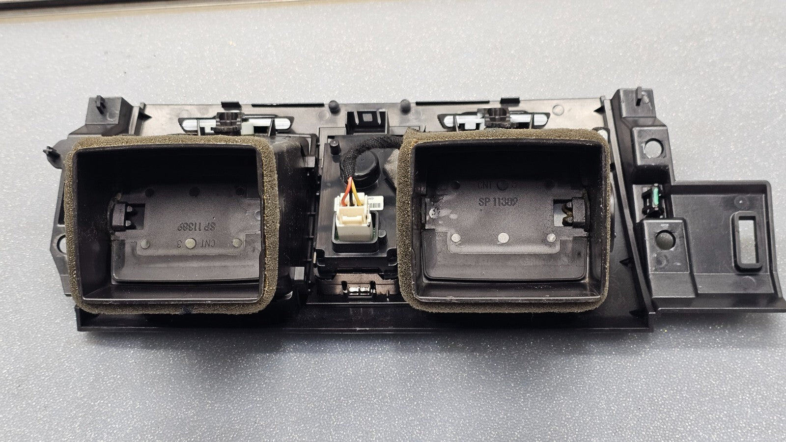 🔥06-11 Cadillac DTS Dash Center Air Vent Heater Bezel Conditioning DK GRAY OEM