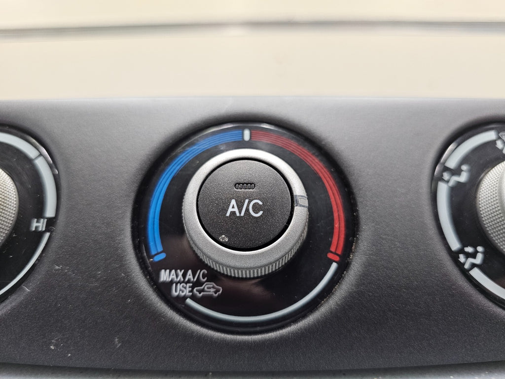 02-06 TOYOTA CAMRY Front Dash A/C Temperature Heater Climate Control Panel Unit