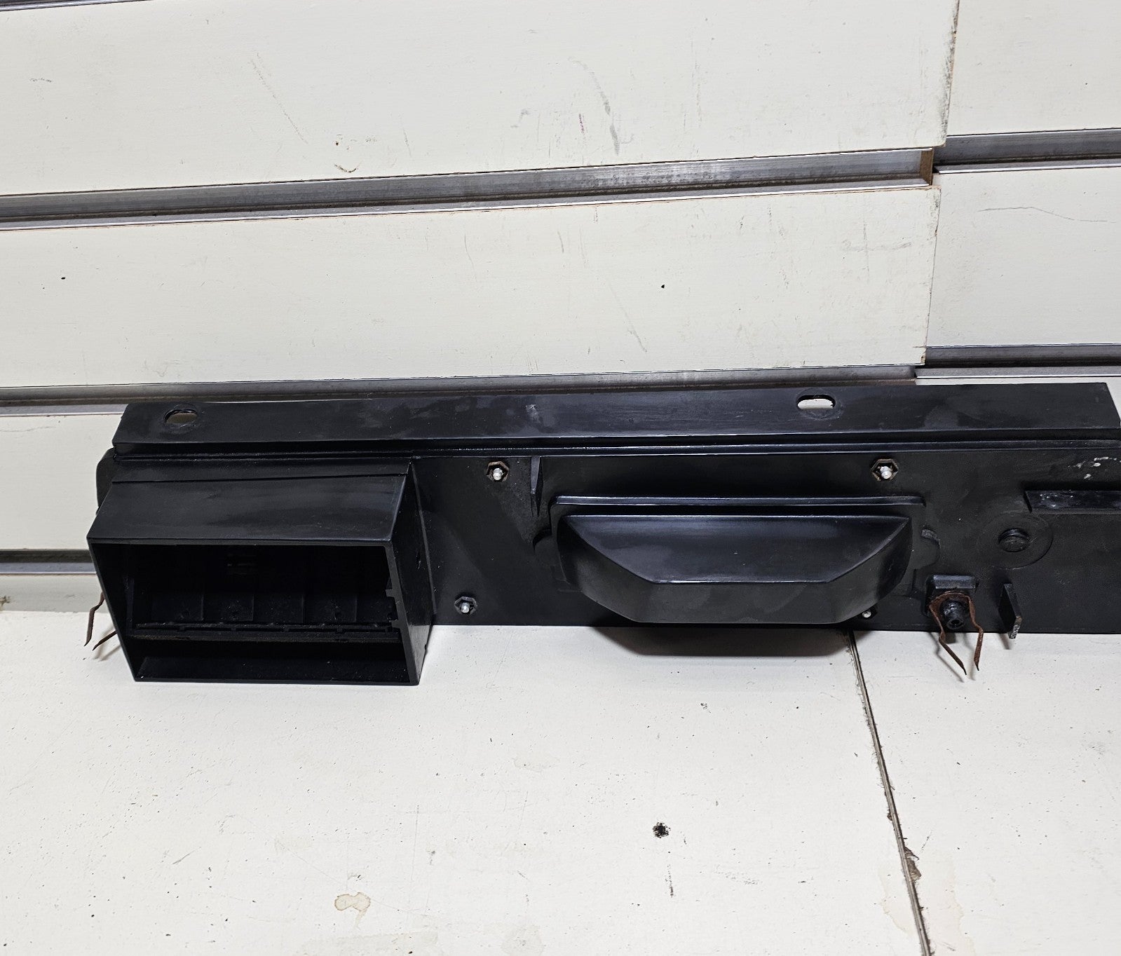 🔥80-83 Mark VI Continental Dash Glove Box Upper Trim Panel Molding Front Wood
