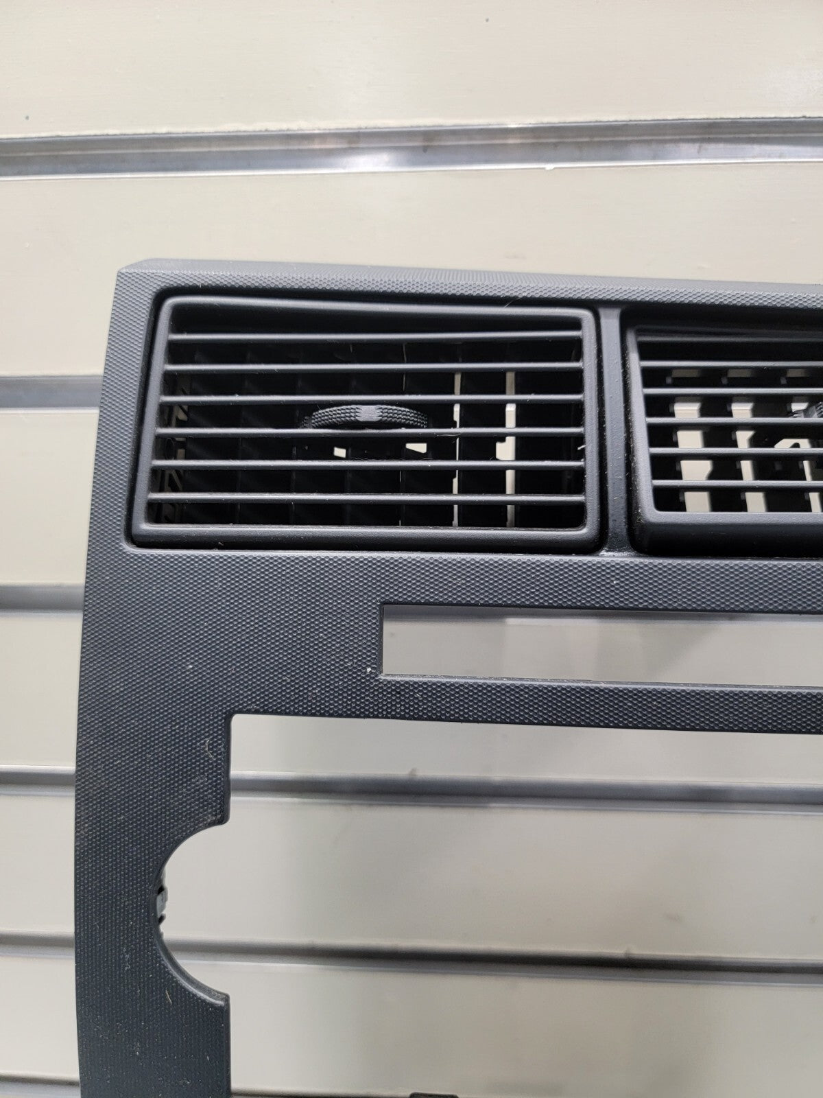 🔥05-07 Dodge Magnum 06-07 Charger RADIO CLIMATE CONTROL DASH BEZEL OEM BLACK