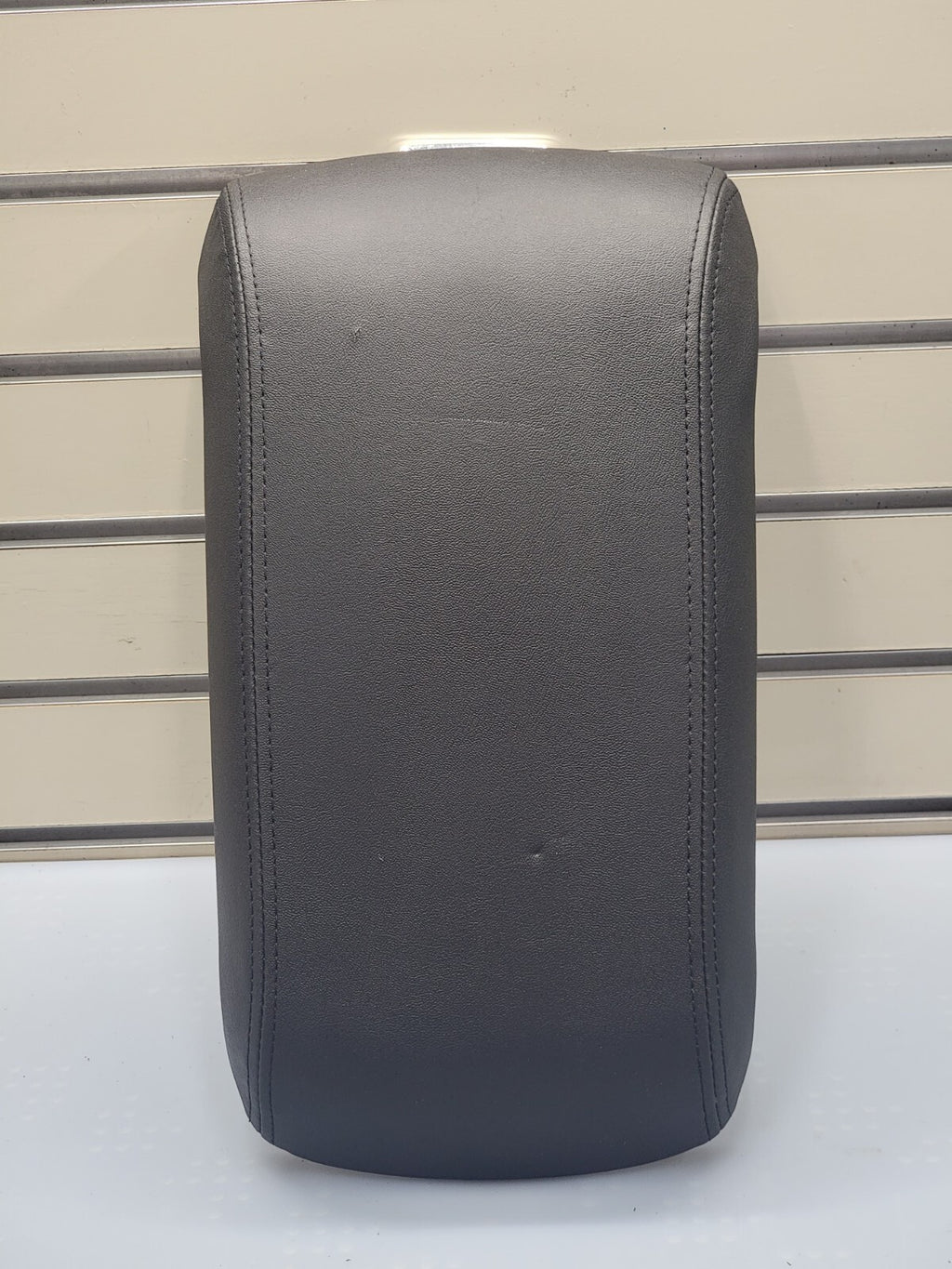 2007-2010 Ford Edge Center Console Lid Leather Arm rest Assembly OEM Black