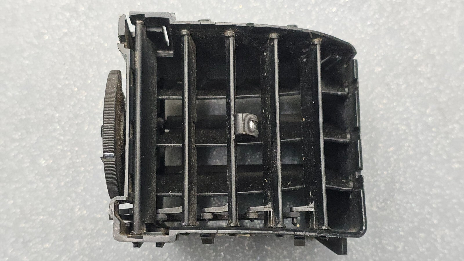 🔥05-10 Chrysler 300 300C Dash Left Driver AC A/C Heater Air Vent Panel BLACK