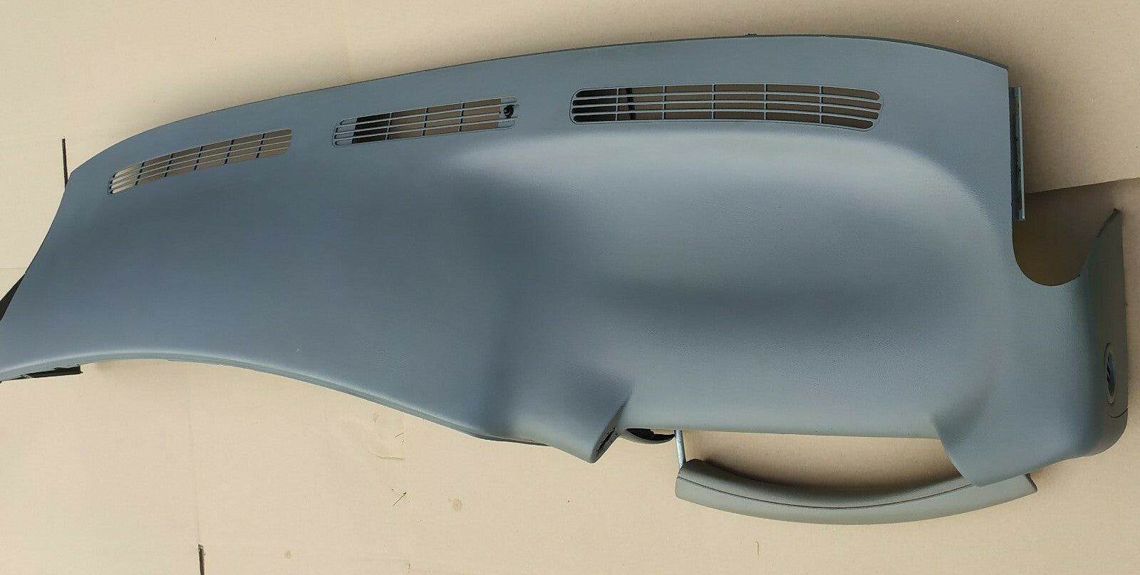 99-06 SILVERADO SIERRA TAHOE Upper Dash Cap Cover Top Pad Dashboard NEUTRAL DP1