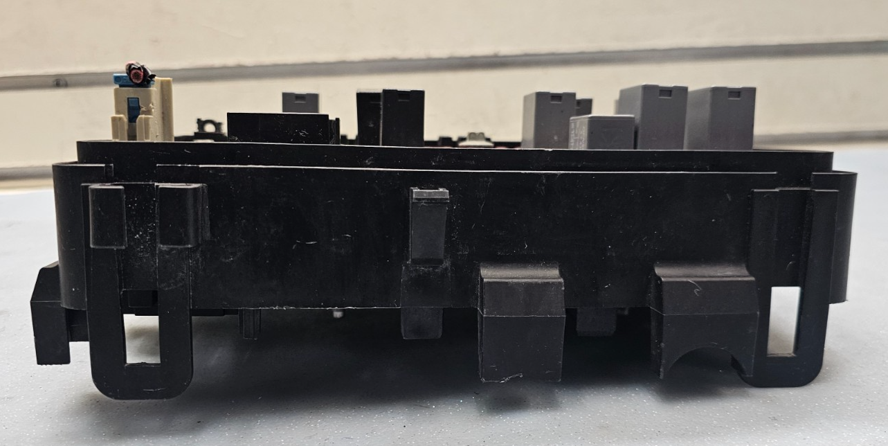 🔥08-10 CHEVY COBALT ENGINE FUSE RELAY BOX JUNCTION INTEGRATED POWER MODULE OEM
