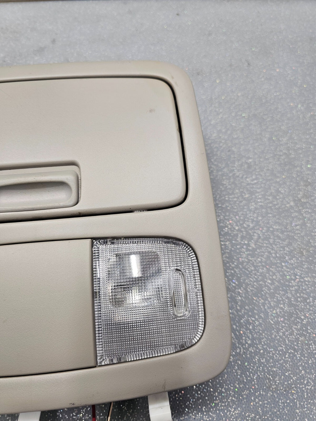 🔥02-06 Toyota CAMRY 4RUNNER Overhead Console DOME Light🔴Storage GRAY 012