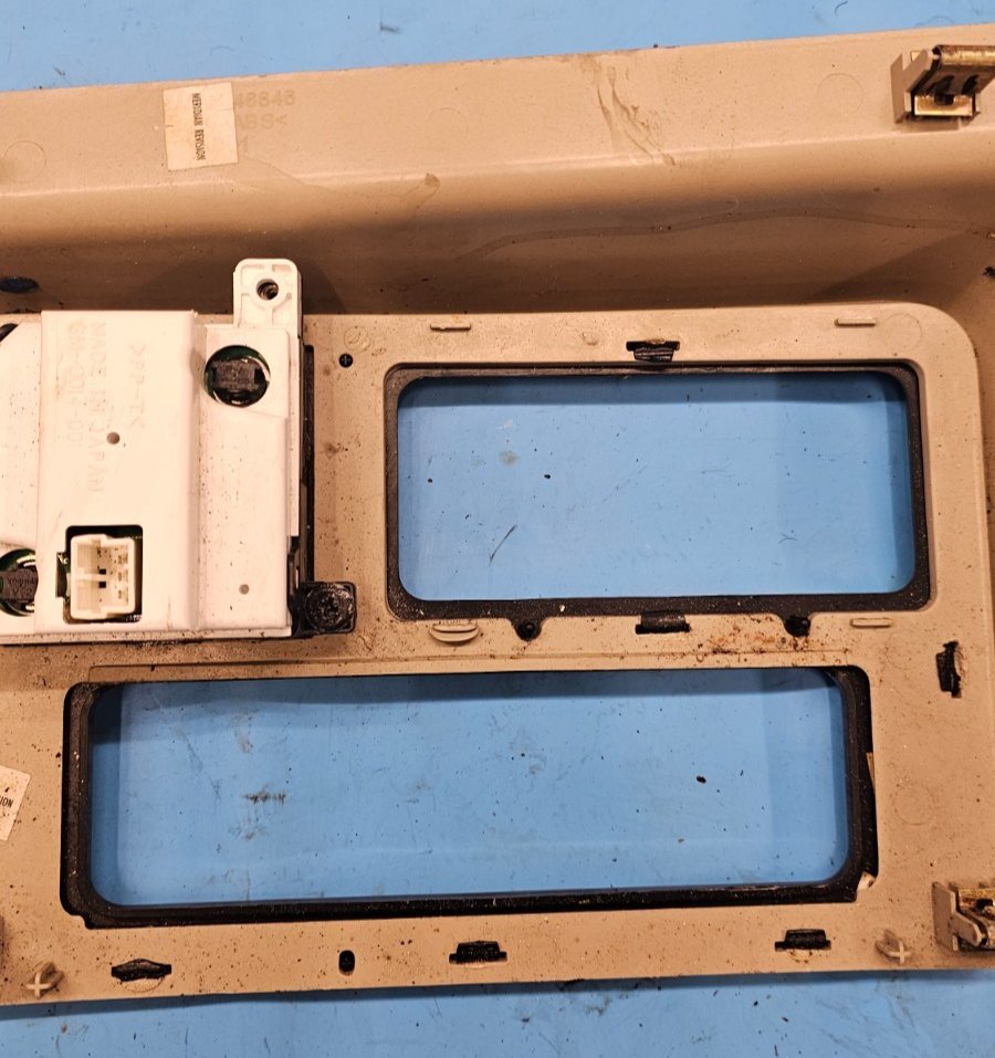🔥03-06 Cadillac Escalade Center Console Upper Bezel Trim Clock Bezel  Wood OEM