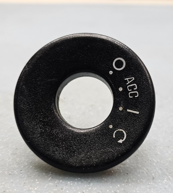 🔥2004-2012 CHEVY MALIBU PONTIAC G6 IGNITION KEYHOLE BEZEL TRIM RING OEM BLACK