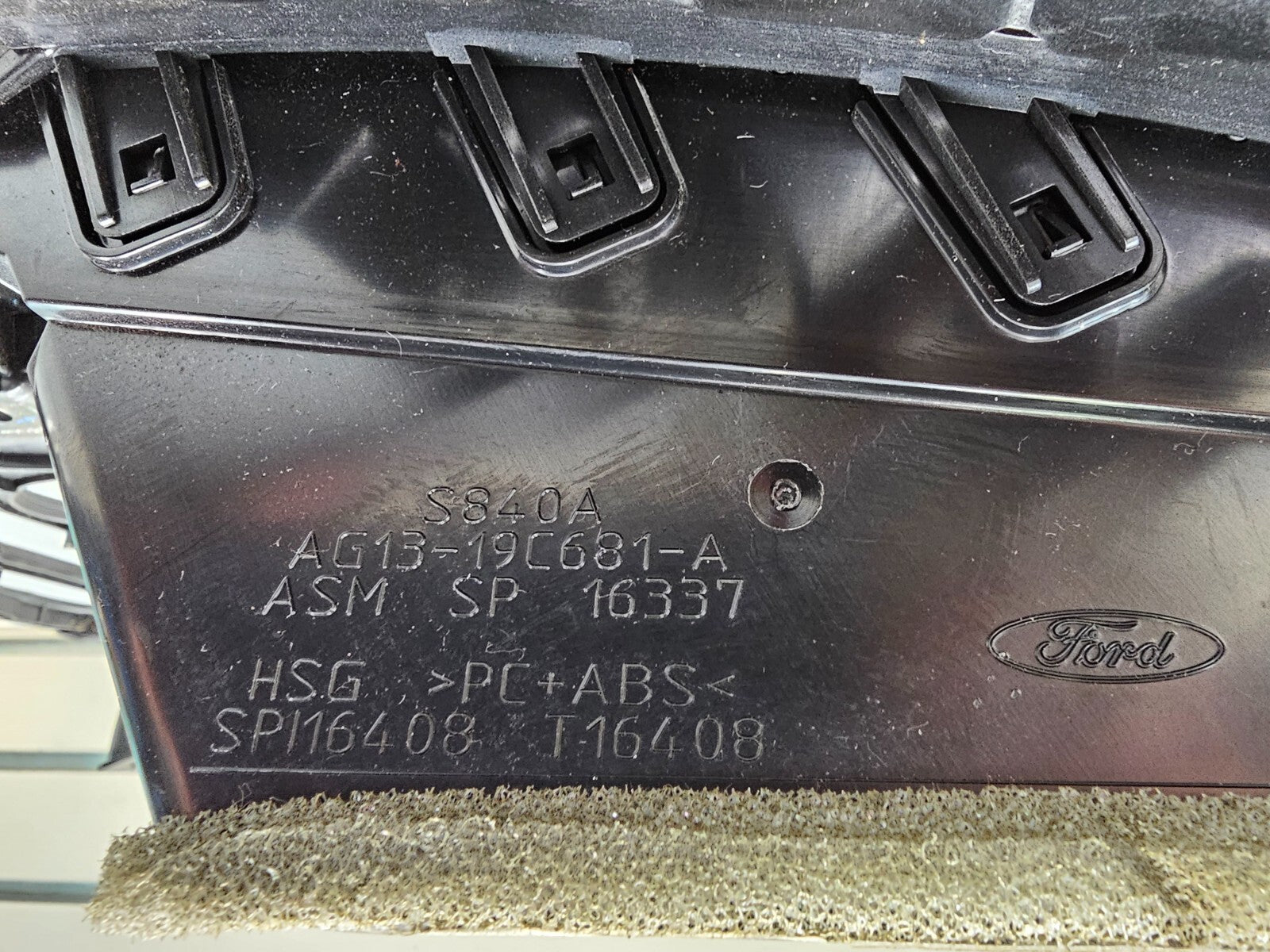 🔥2010-2012 FORD TAURUS CENTER DASH RADIO SURROUND BEZEL TRIM PANEL GRAY OEM