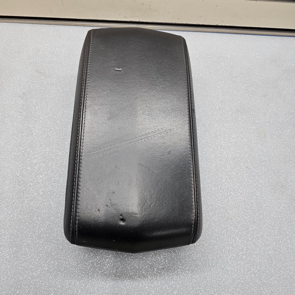 🔥08-13 Cadillac CTS Center Console Lid Armrest Leather Top Pad Assembly Black