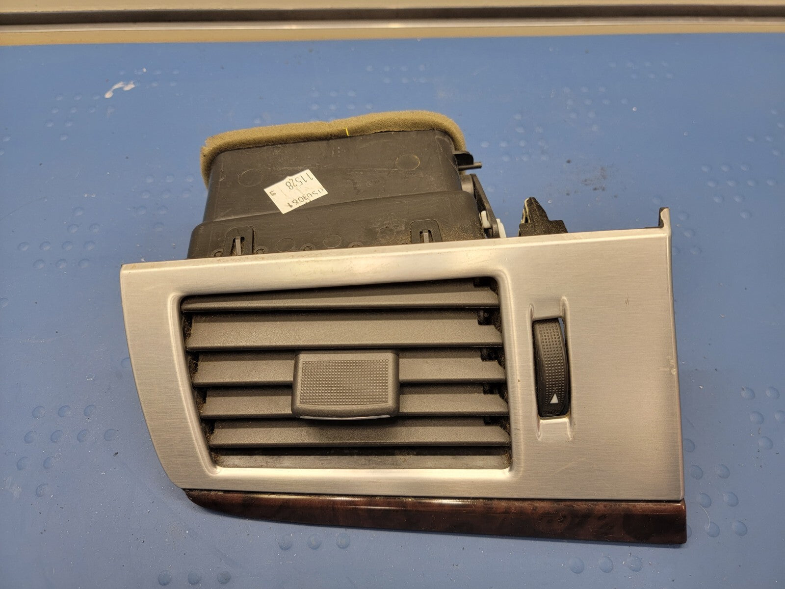 🔥2007-2013 CADILLAC ESCALADE DASH DRIVER LEFT SIDE AIR VENT