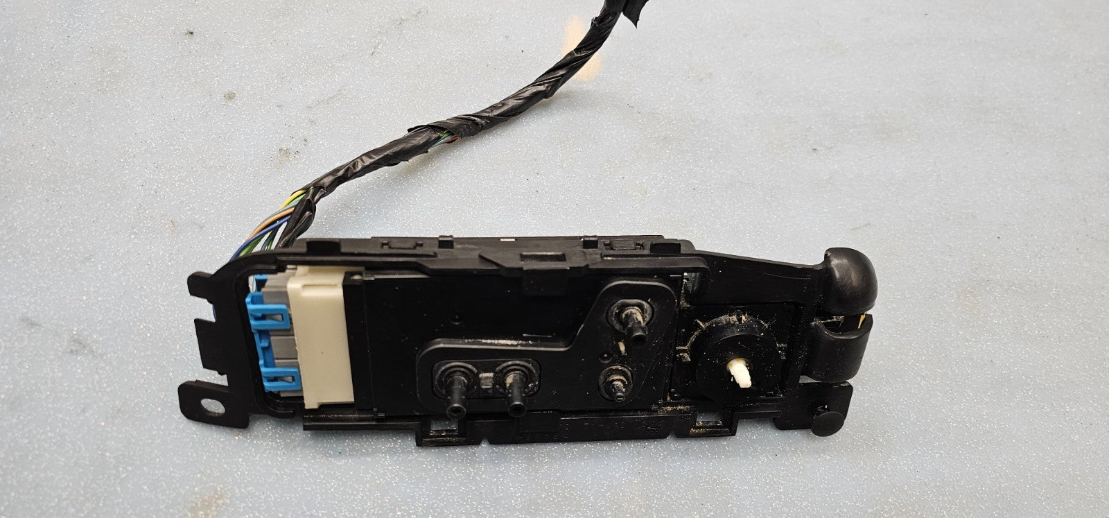 🔥00-05 SEVILLE DEVILLE FRONT LEFT DRIVER SIDE SEAT ADJUSTER SWITCH ASSEMBLY