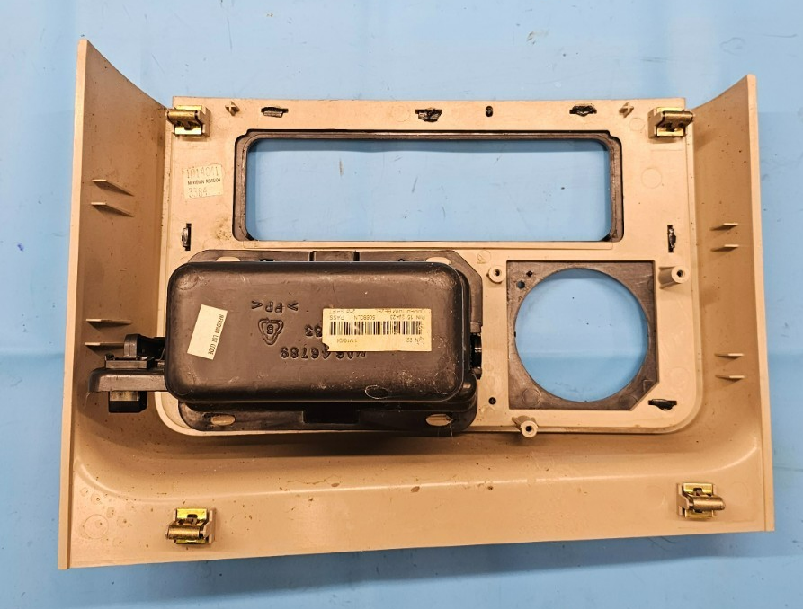 🔥03-06 Cadillac Escalade Center Console Upper Bezel Trim Clock Bezel  Wood OEM