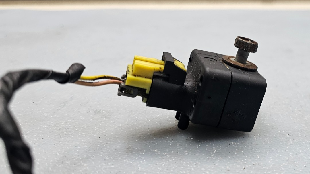 🔥2007-2008 Chevrolet Silverado GMC Sierra Front Impact Sensor