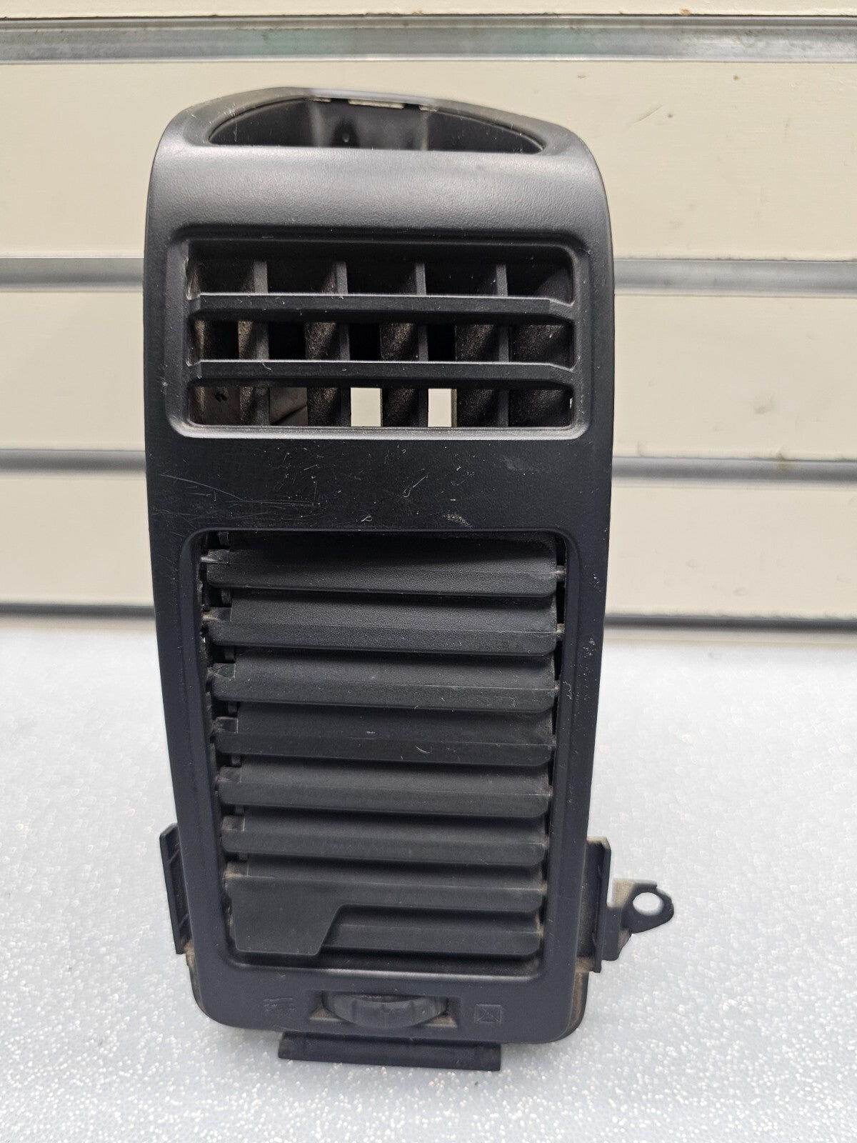 05-15 TITAN ARMADA QX56 DASH PASSENGER AIR VENT HEATER FILTER CONDITIONER BLACK