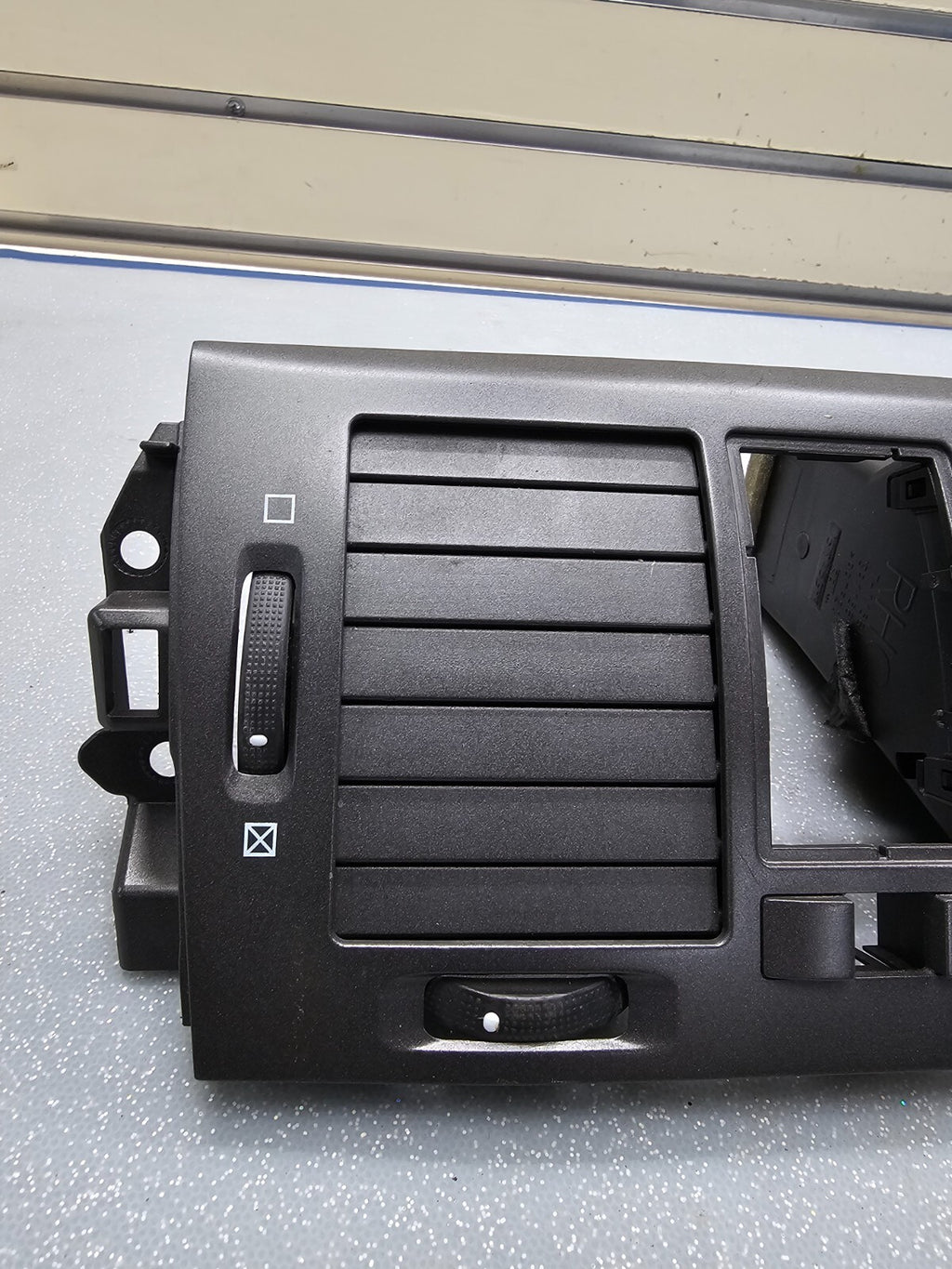 🔥06-11 Cadillac DTS Dash Center Air Vent Heater Filter Trim Bezel Conditioning