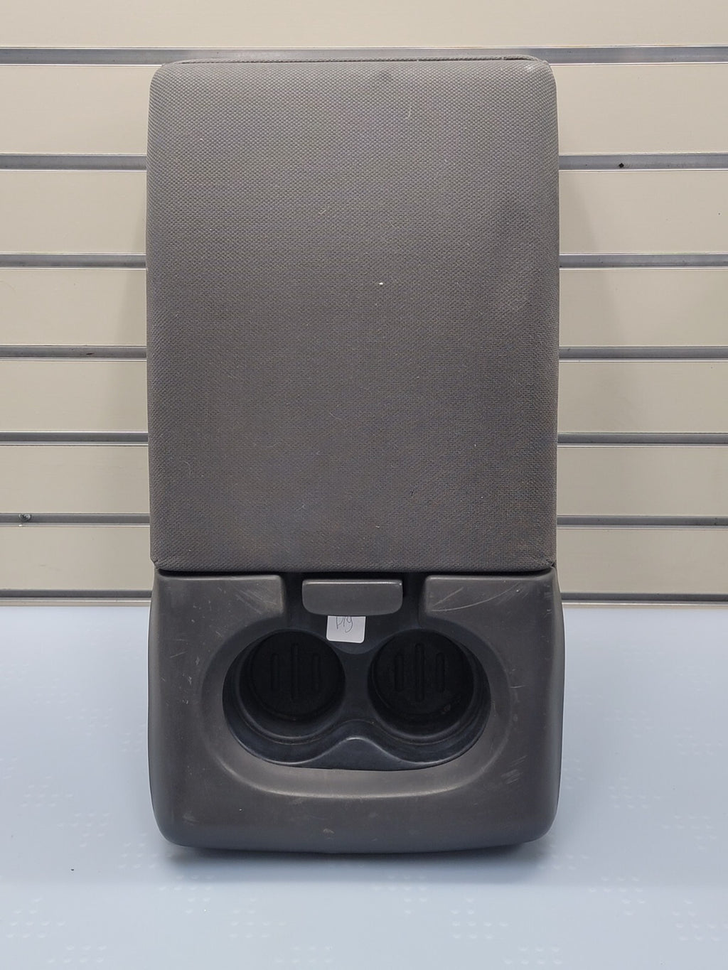 04-08 Ford F-150 Jump Seat Center Console Armrest CupHolder Cloth dark gray JS1