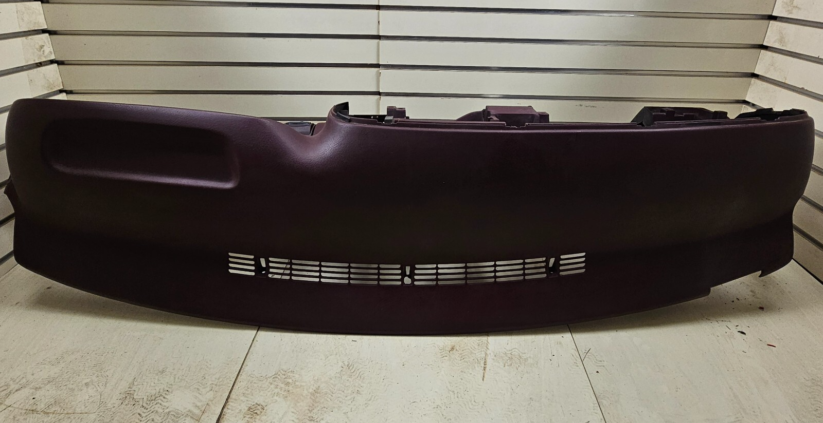 🔥95-99 CHEVY GMC SILVERADO C/K Dashboard DASH CORE Frame Mount DARK RED DB2