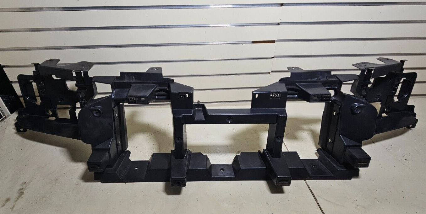 🔥04-07 Buick Rainier Front Headlight Header Panel Frame OEM