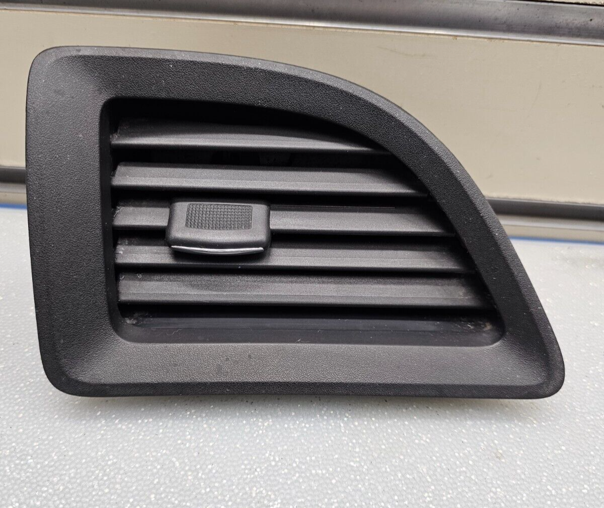 🔥08-12 Chevy MALIBU Dash A/C Heater AIR VENT Front LEFT Driver Side BLACK VT46