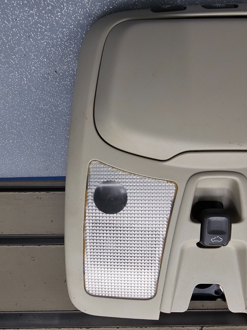 🔥01-04 Volvo S60 V70 Overhead Center Console Dome Map Light Assembly Light Gray