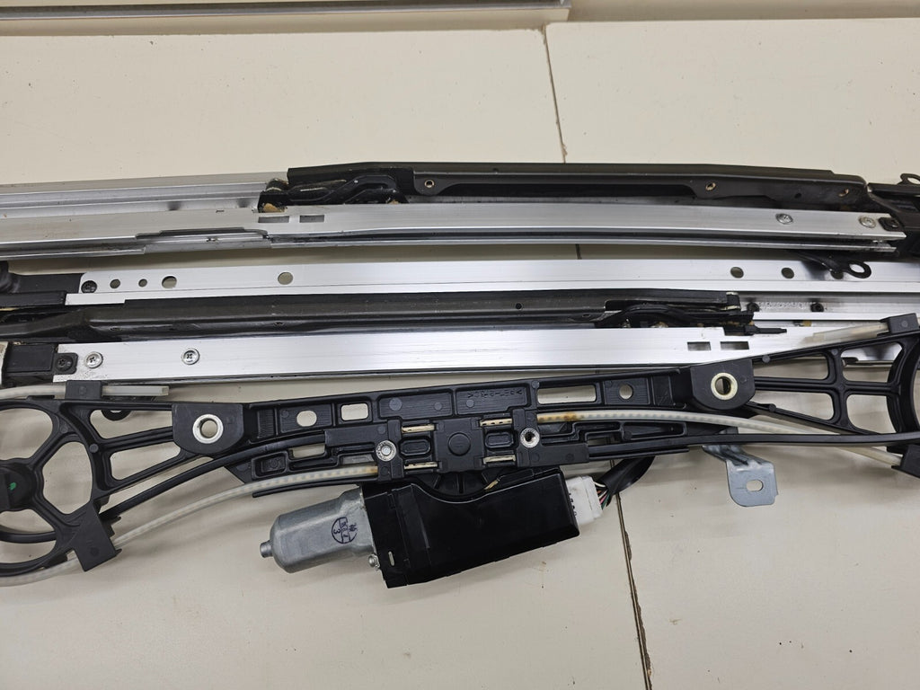 🔥2005-2010 Scion TC Sunroof Transmission Motor Track Assembly OEM