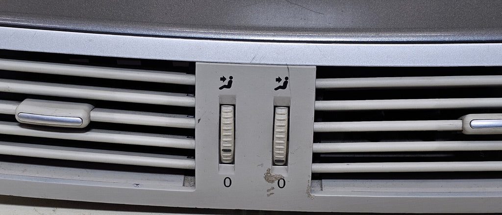 🔥09-14 Volkswagen Routan Dash Front Center Trim Bezel Panel Air Vent Silver OEM