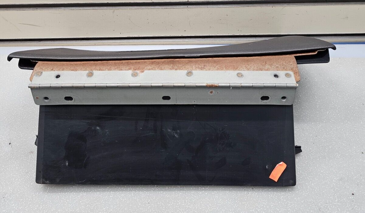 🔥99-04 FORD MUSTANG LX GT COBRA GLOVE JOCKEY BOX DASH STORAGE CUBBY BLACK OEM