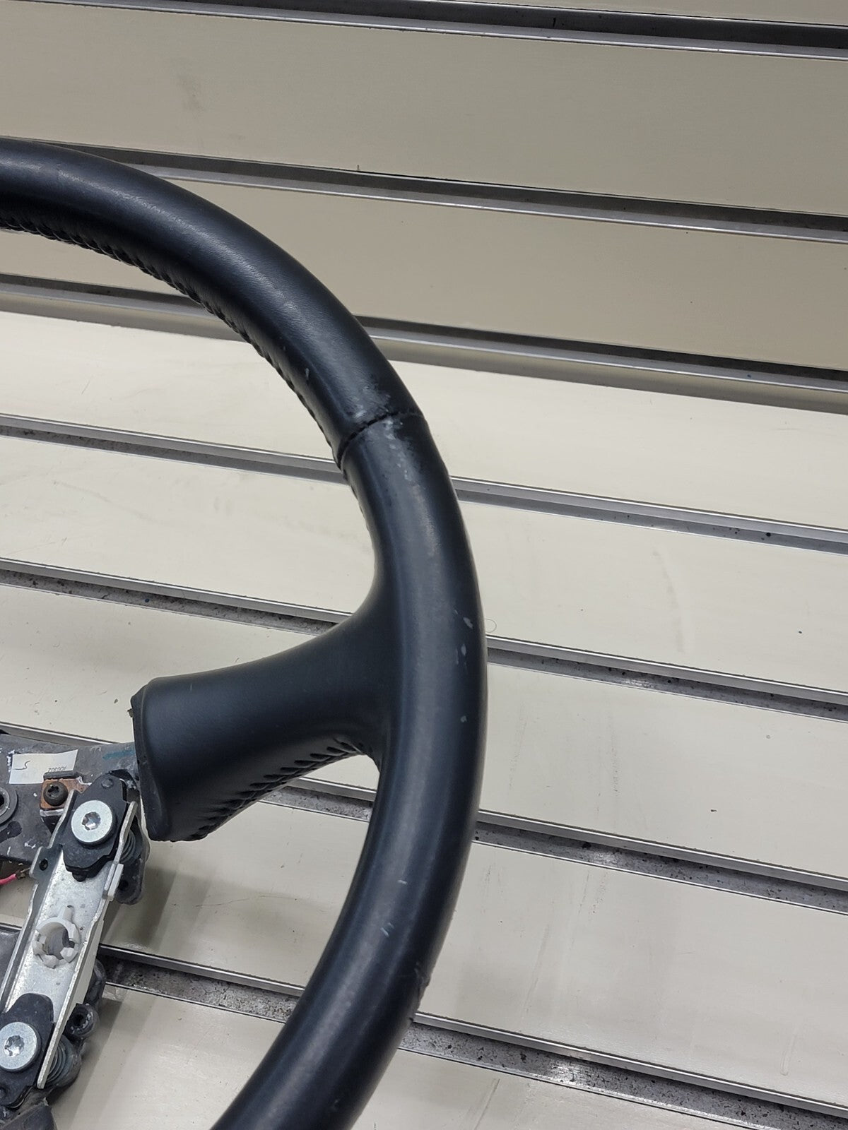 99-02 Chevy Silverado Tahoe Suburban Sonoma Blazer Steering Wheel Leather Black