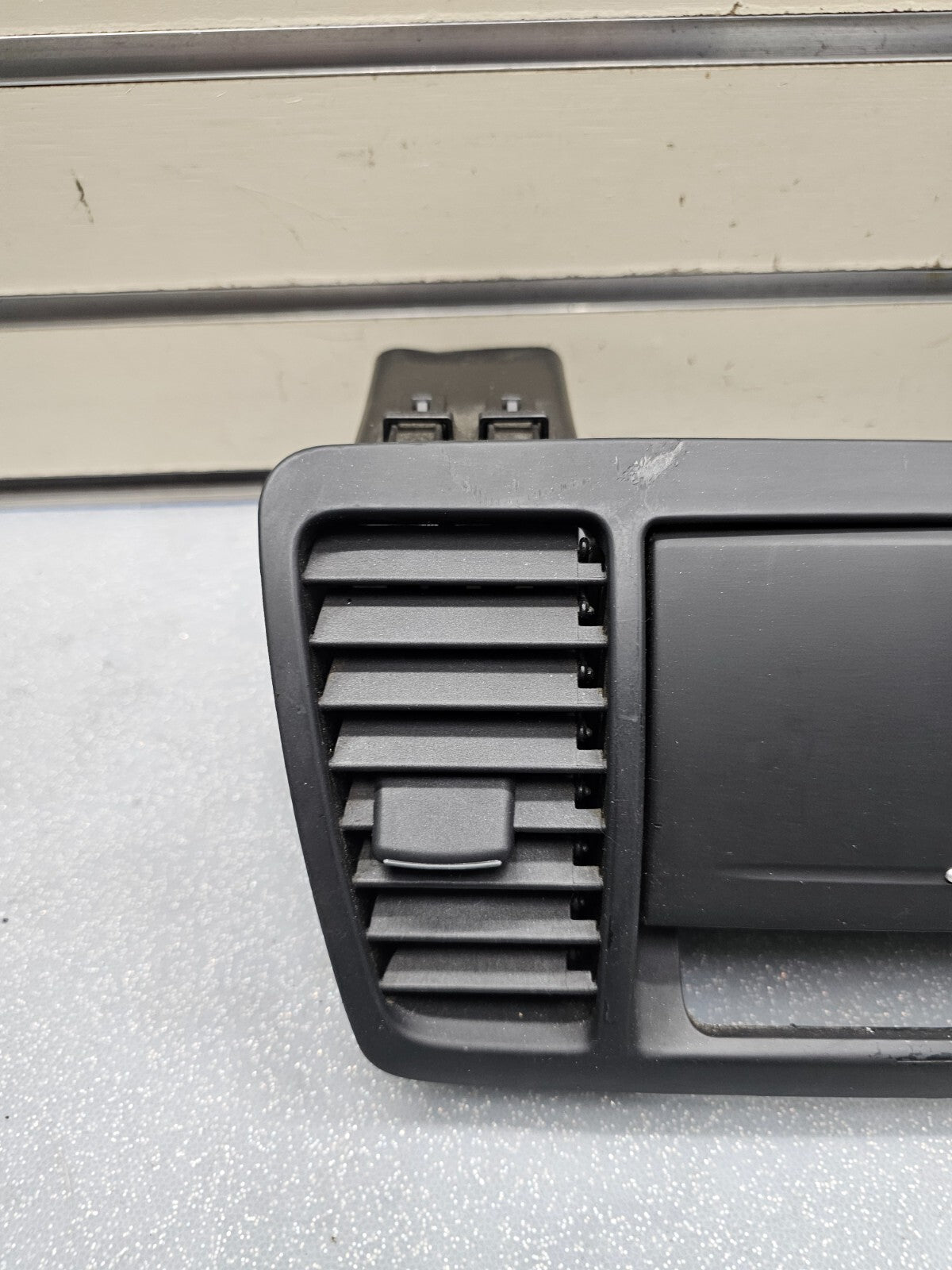 03-09 Subaru LEGACY OUTBACK Center Dash Radio BEZEL A/C Vents Cubby STORAGE B24