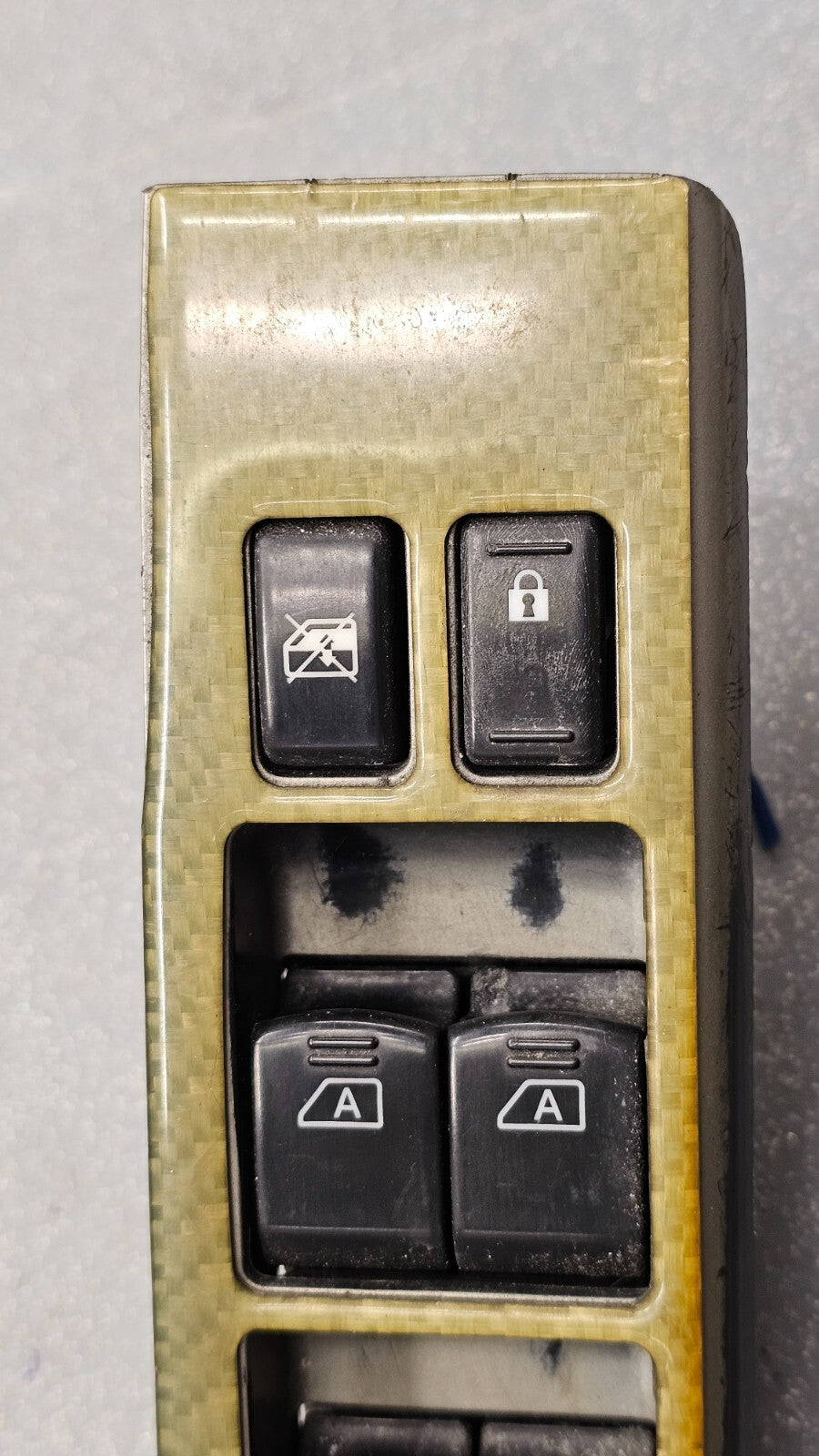 05-12 Nissan Pathfinder Left Driver Master Power Door Window Switch Lock Yellow