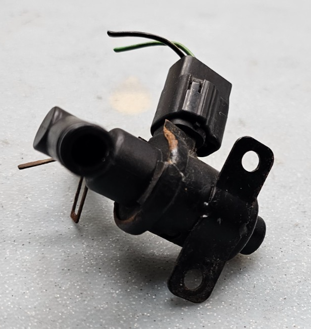 🔥97-04 Toyota Camry Avalon Duty Vacuum Switch Valve VSV Switching Solenoid OEM