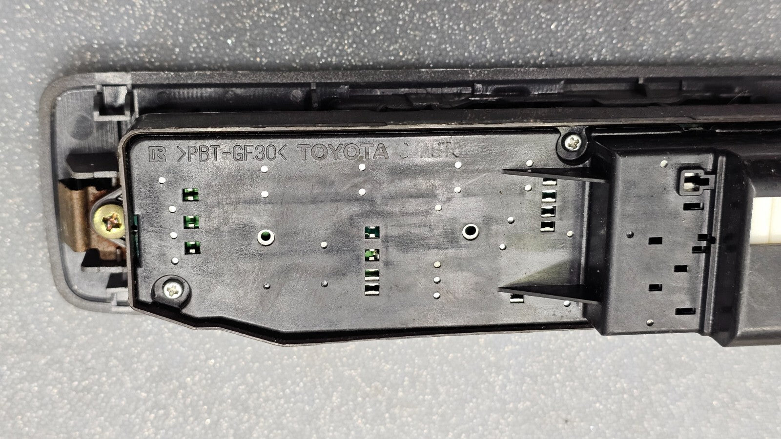 02-06 Camry Scion XB Front Left Driver Master Power Window Switch Control Silver