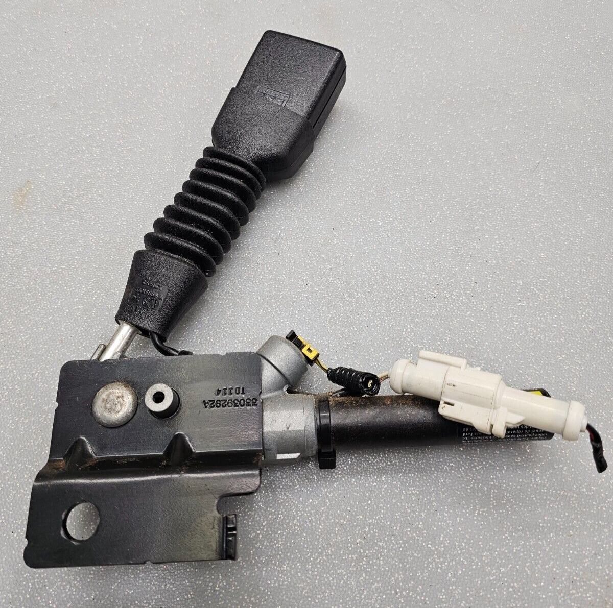 2004-2008 Ford F-150 passenger Front Seat Seatbelt Buckle Retractor End Assembly