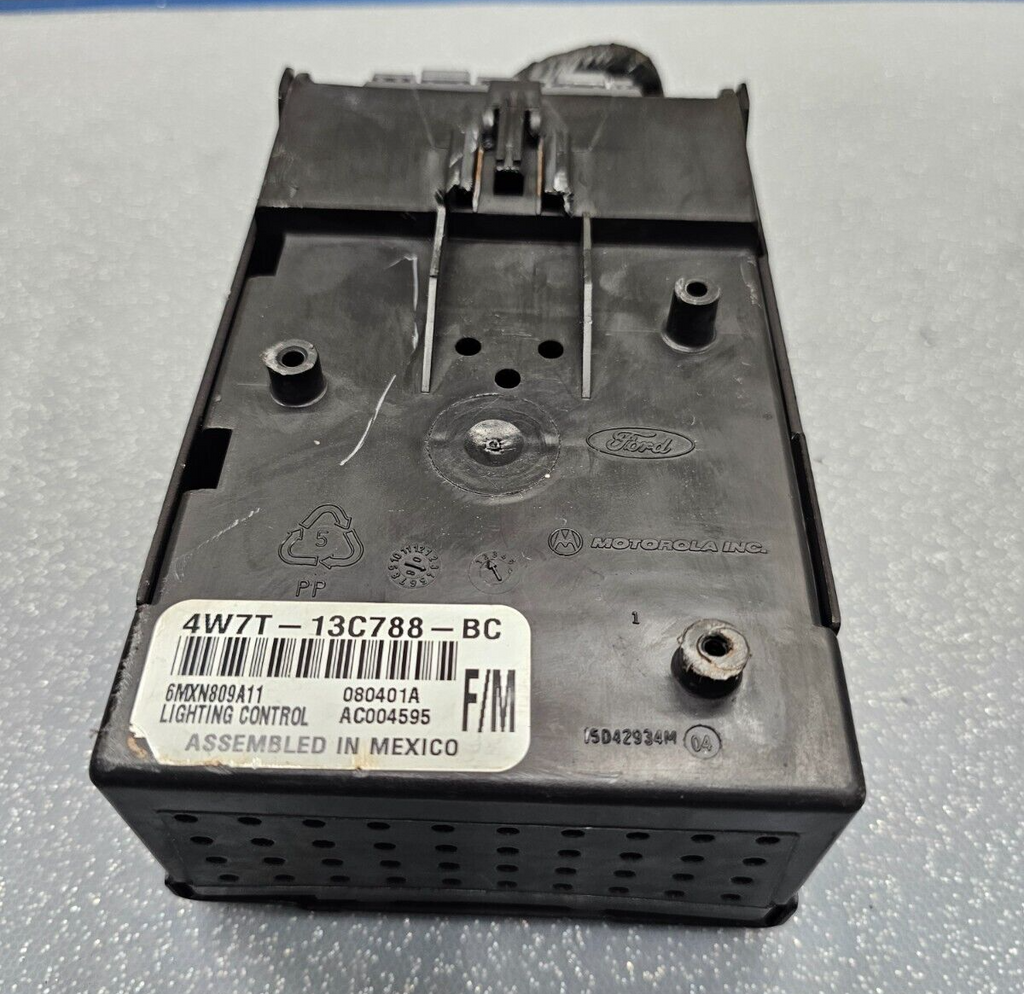 🔥01-04 MERCURY GRAND CROWN VIC LIGHTING CONTROL MODULE   1W7T-13C788-AB/AC/AD
