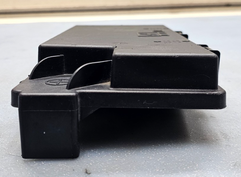 🔥11-14 Ram C/V Grand Caravan Fuse Relay Box Battery Cover Lid Junction Power 