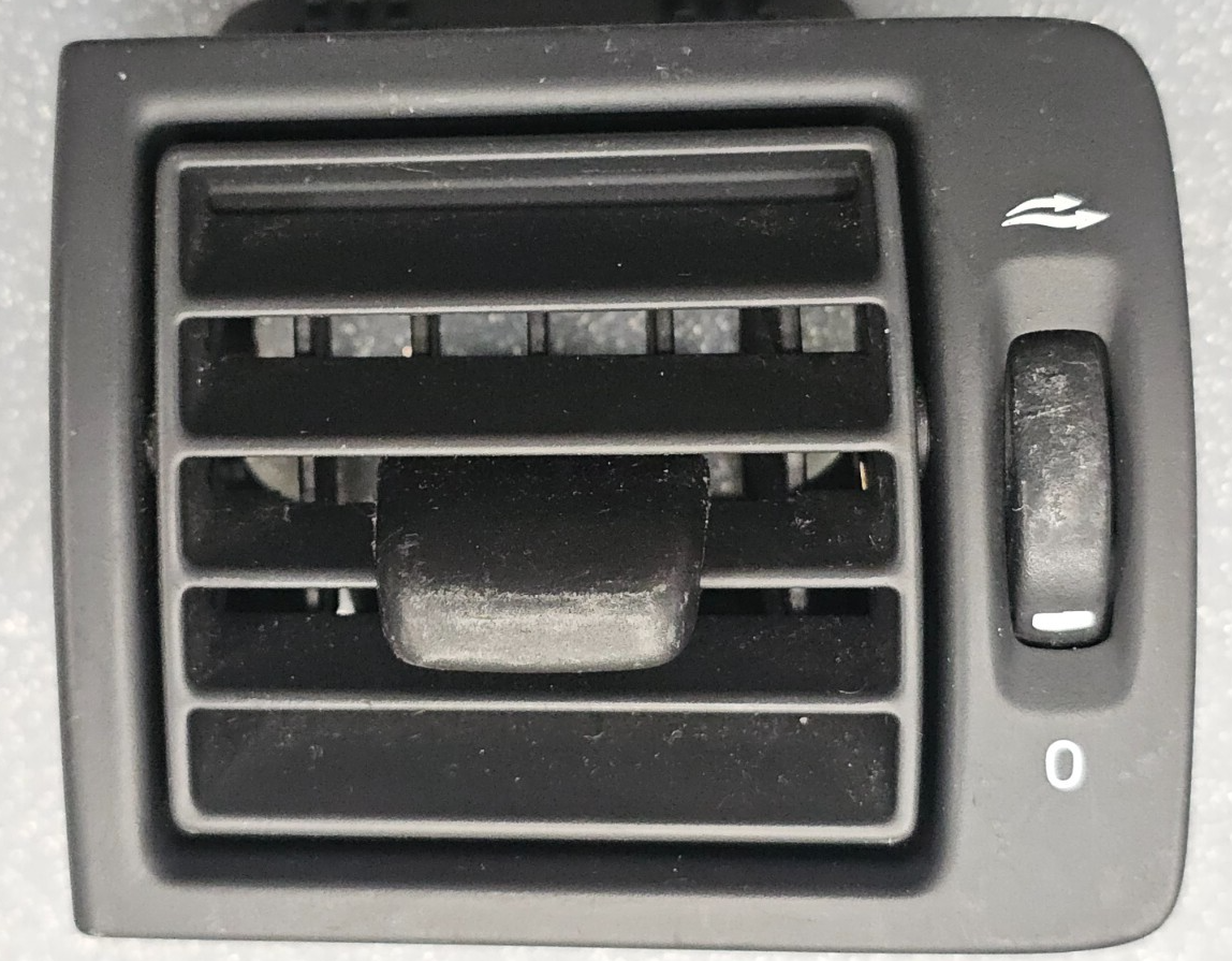 🔥04-11 Volvo S40 Front Left Driver Dash Air Vent A/C AC Heater Panel Black